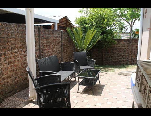 2 BEDROOM TOWNHOUSE FOR SALE IN EDEN GLEN